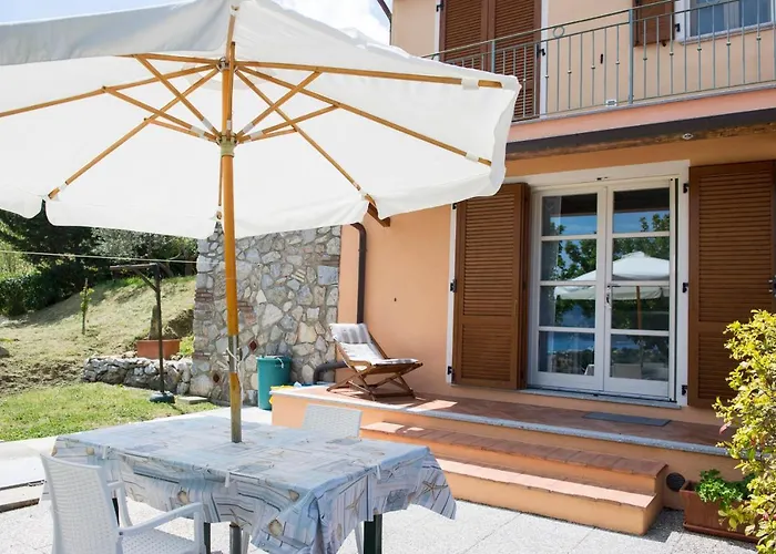 Bilocale Silvia Con Vista Mare - Goelba Lägenhet *